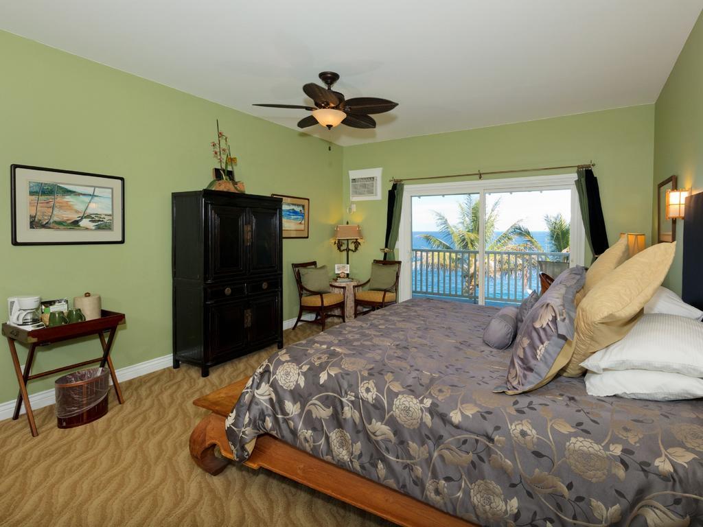 The Palms Cliff House Inn Honomu Exterior photo