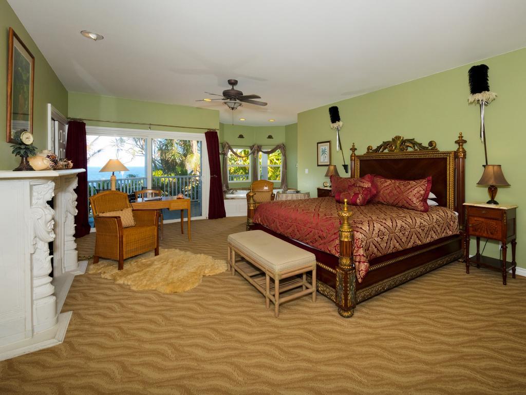 The Palms Cliff House Inn Honomu Exterior photo