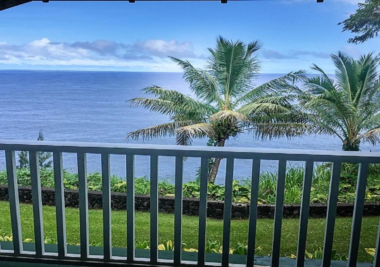 The Palms Cliff House Inn Honomu Exterior photo